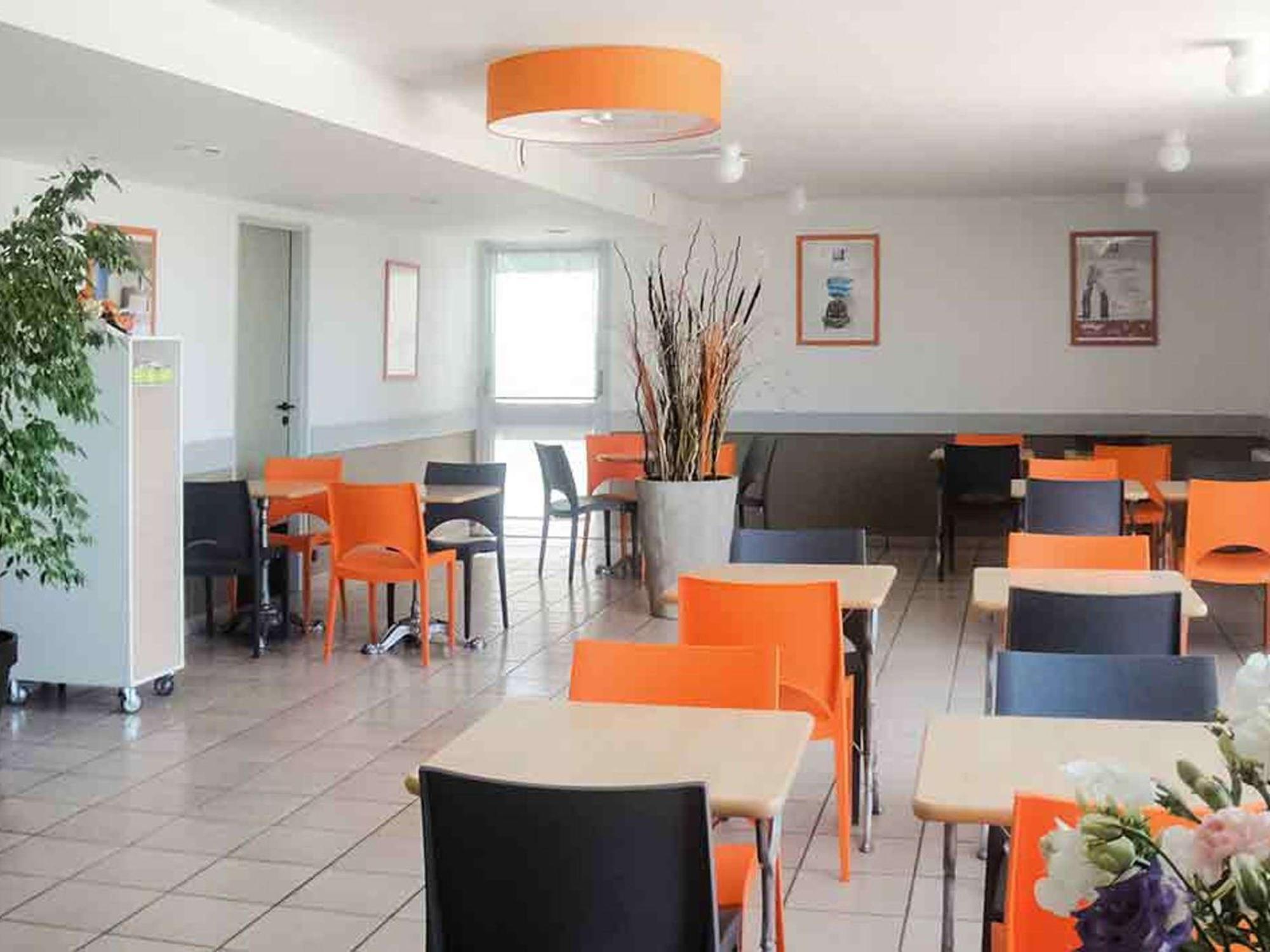 Ibis Budget Chatellerault Nord Exterior photo