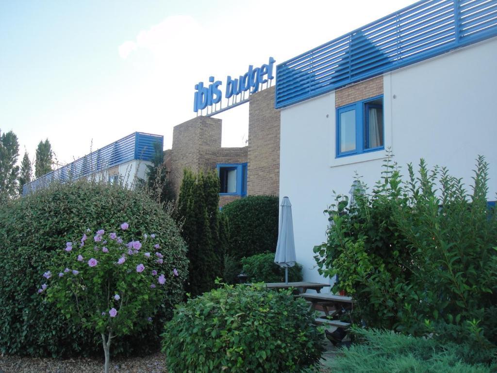 Ibis Budget Chatellerault Nord Exterior photo